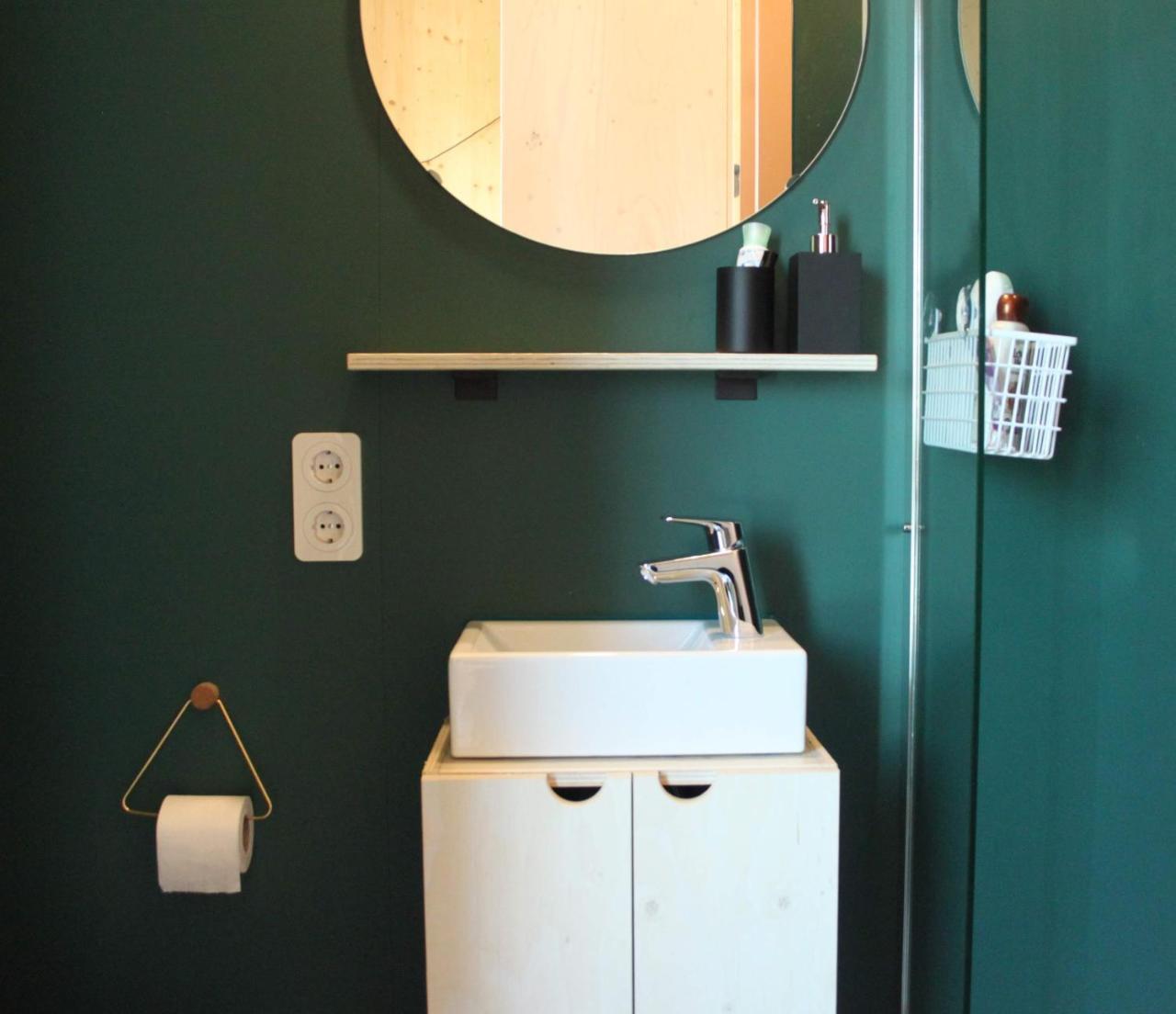 Roots Tiny House Apartment ติลเบิร์ก ภายนอก รูปภาพ