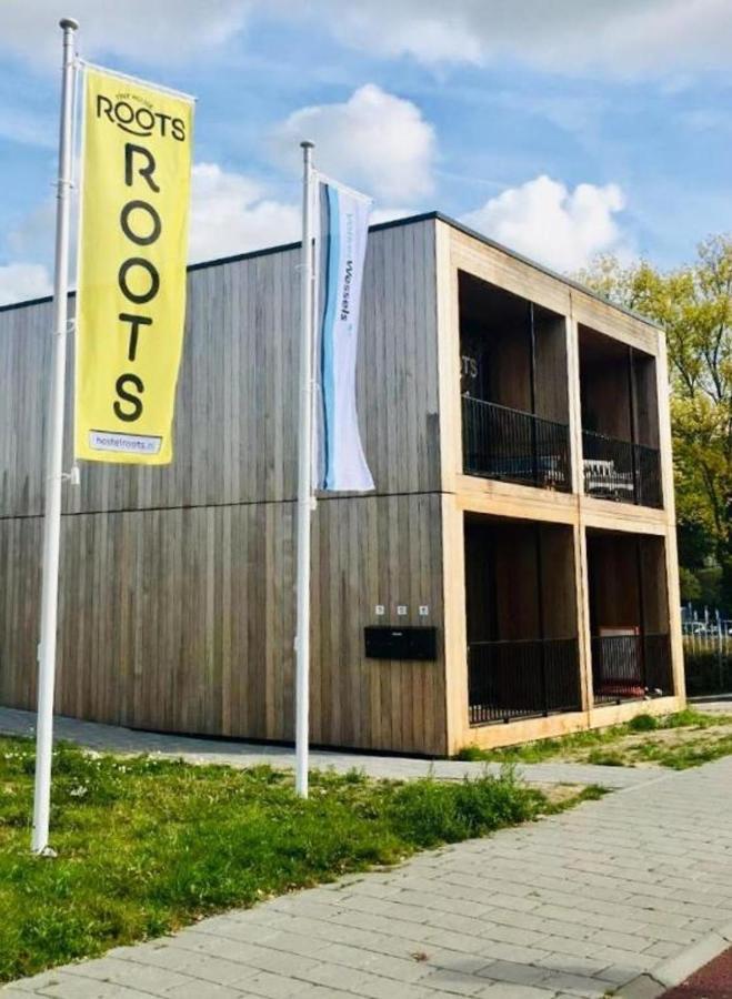 Roots Tiny House Apartment ติลเบิร์ก ภายนอก รูปภาพ